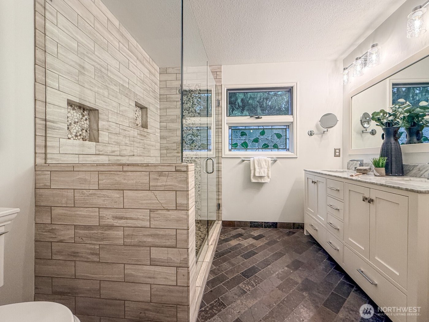 1831 SE Mill Fern Drive , Mill Creek, WA 98012