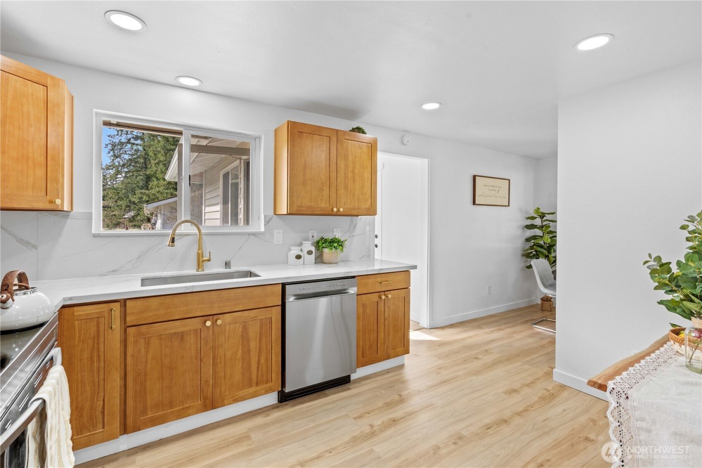 9216 Madrone Circle W, University Place, WA 98467