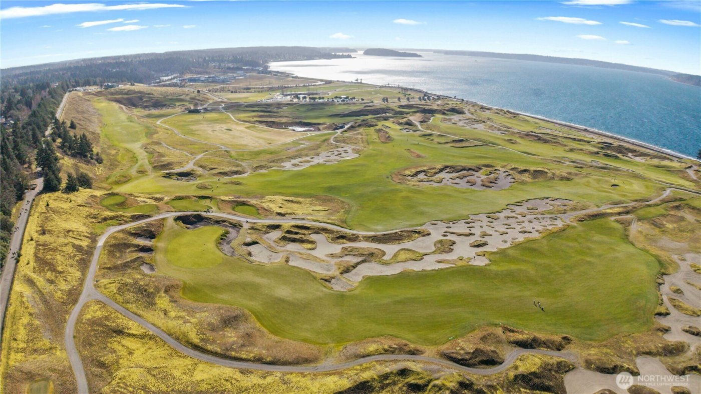 9216 Madrone Circle W, University Place, WA 98467