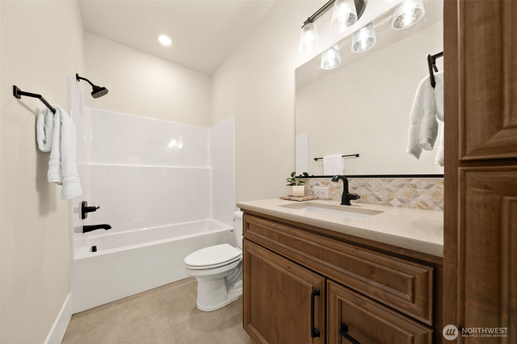 17104 NW 7TH Avenue , Ridgefield, WA 98642