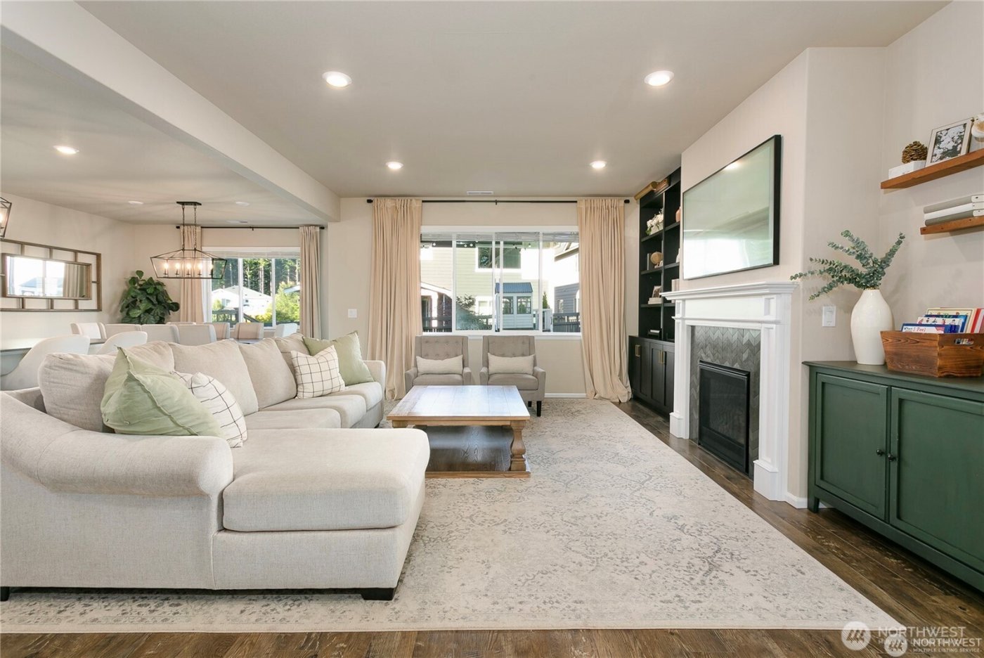 33094 Crystal Avenue SE, Black Diamond, WA 98010