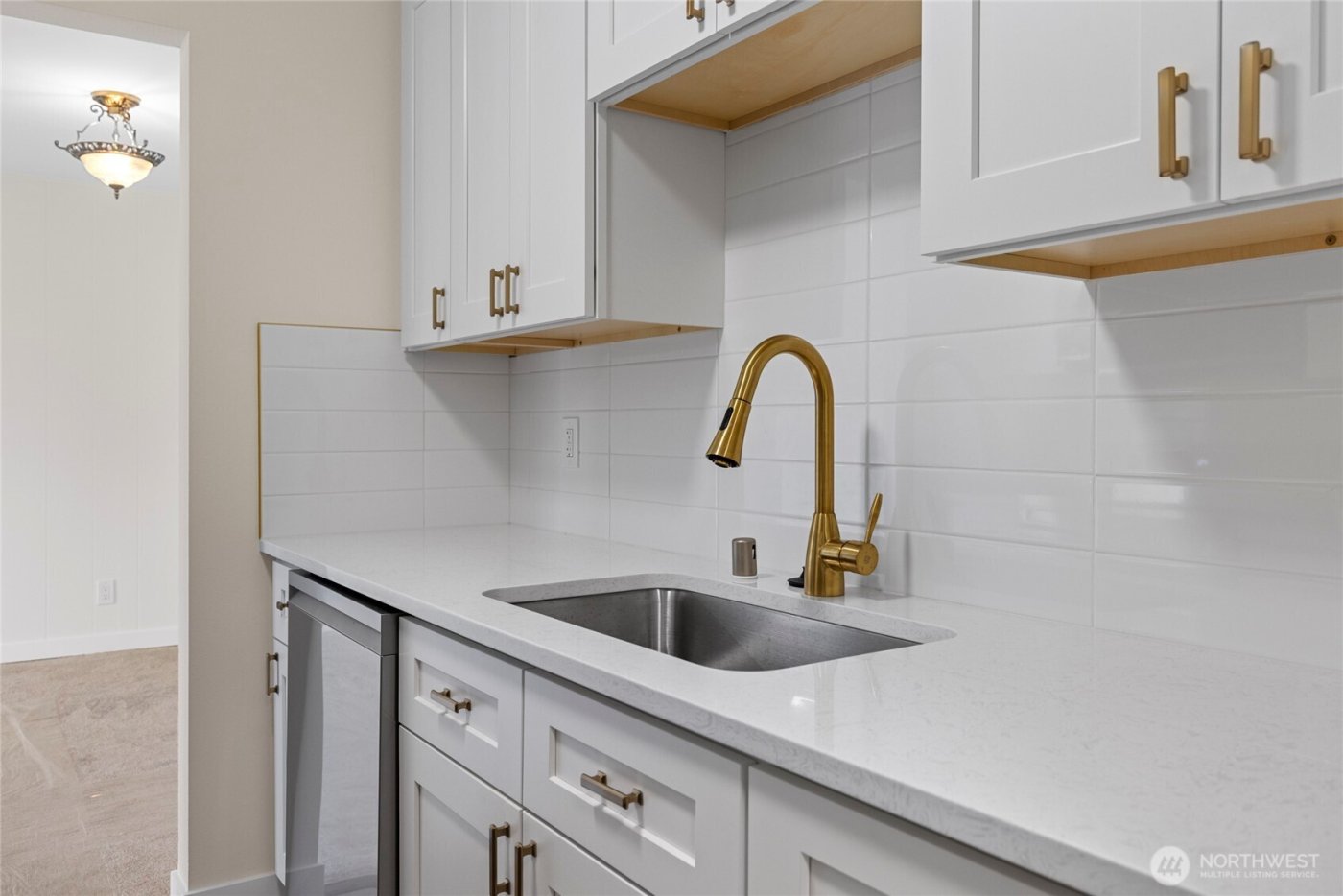 310 S 11th Street #204, Mount Vernon, WA 98274