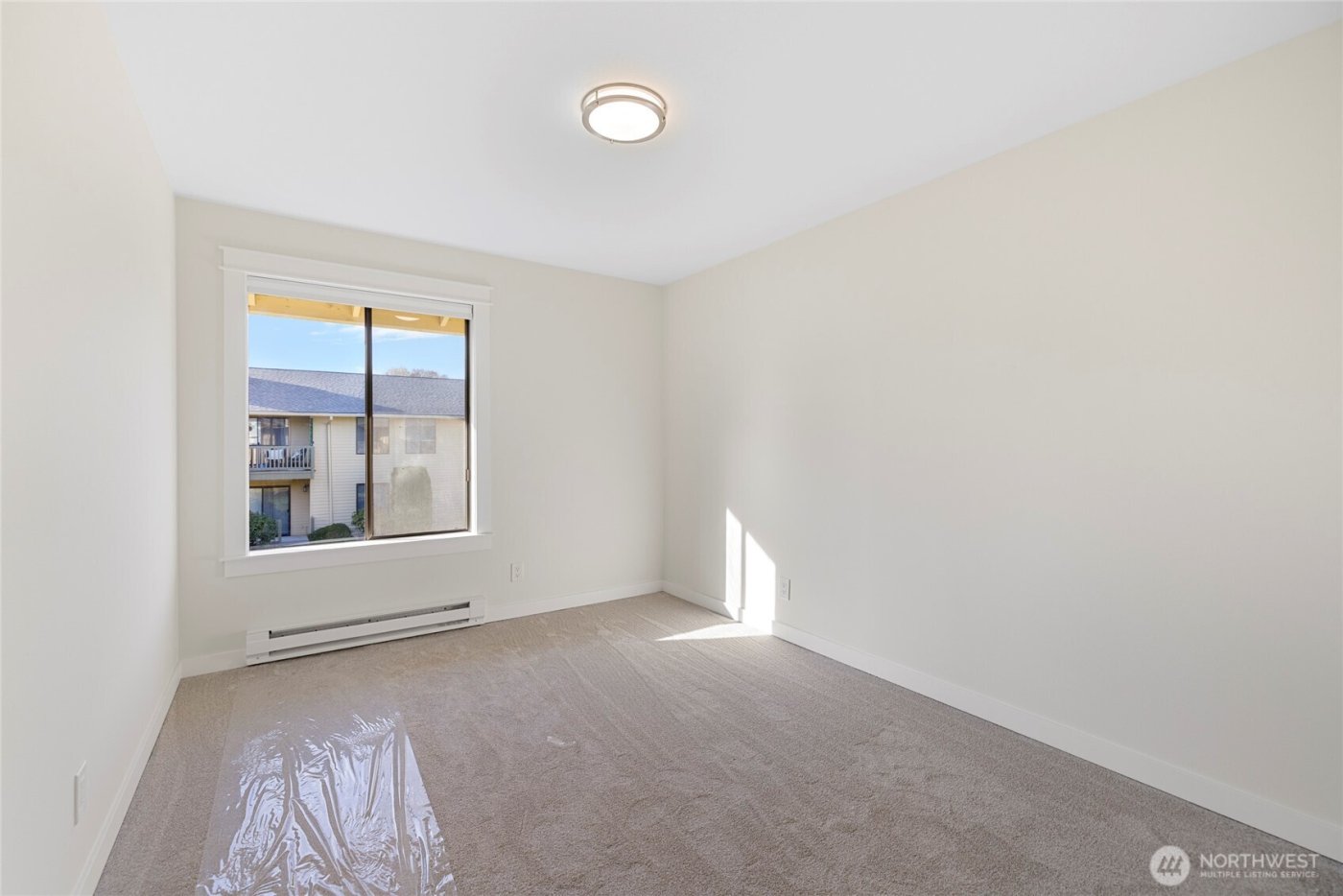 310 S 11th Street #204, Mount Vernon, WA 98274