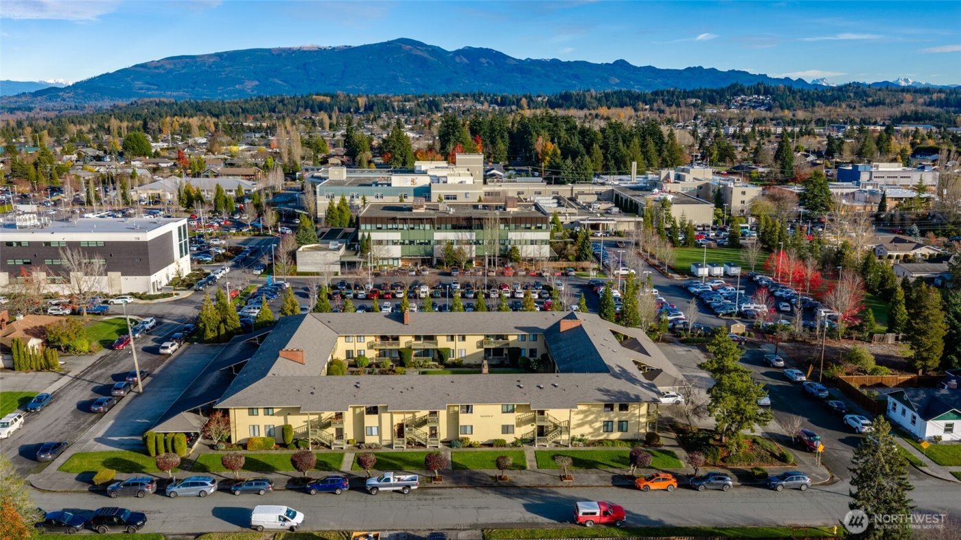 310 S 11th Street #204, Mount Vernon, WA 98274