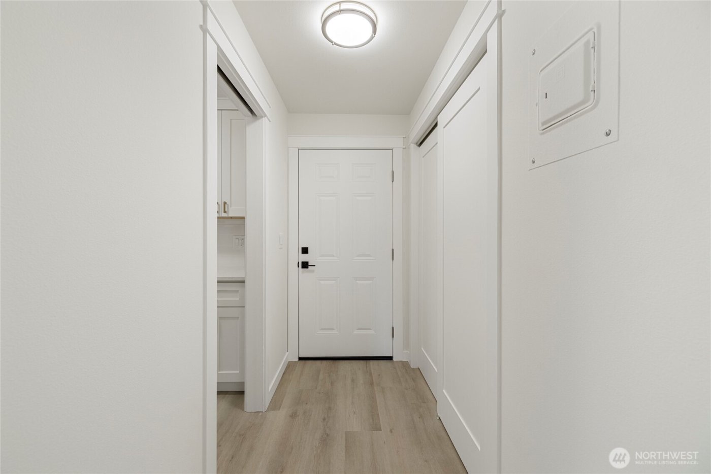 310 S 11th Street #204, Mount Vernon, WA 98274