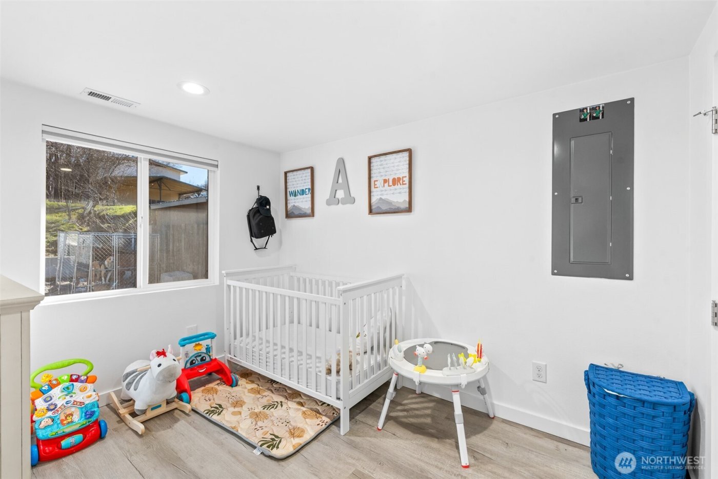 325 Eastmont Ave , East Wenatchee, WA 98802