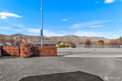 325 Eastmont Ave , East Wenatchee, WA 98802 - Photo 23