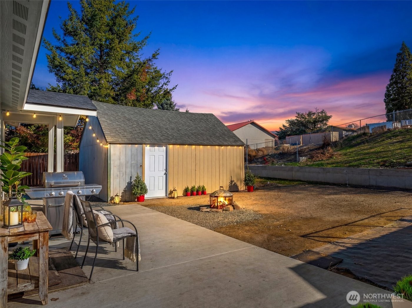 325 Eastmont Ave , East Wenatchee, WA 98802