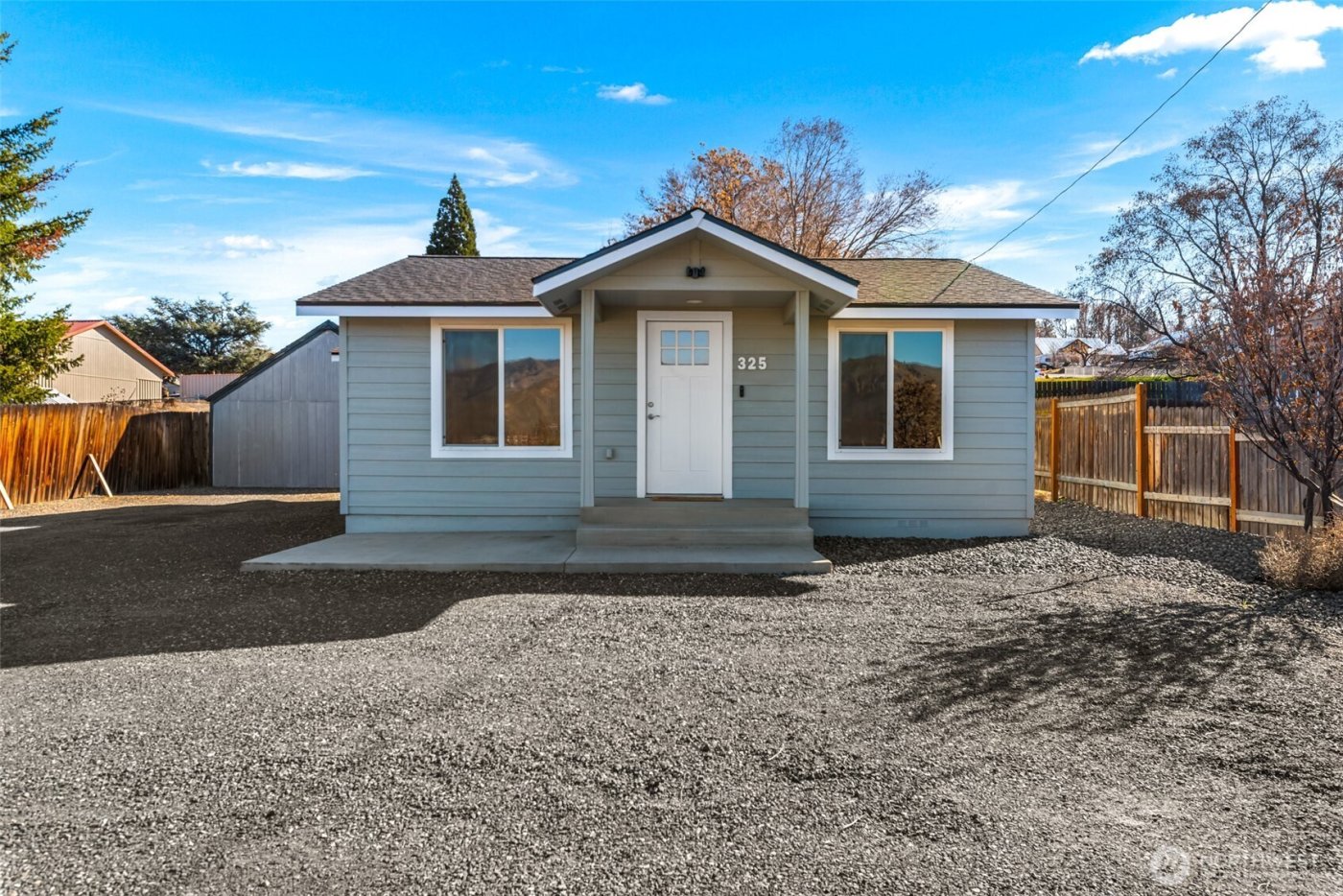 325 Eastmont Ave , East Wenatchee, WA 98802