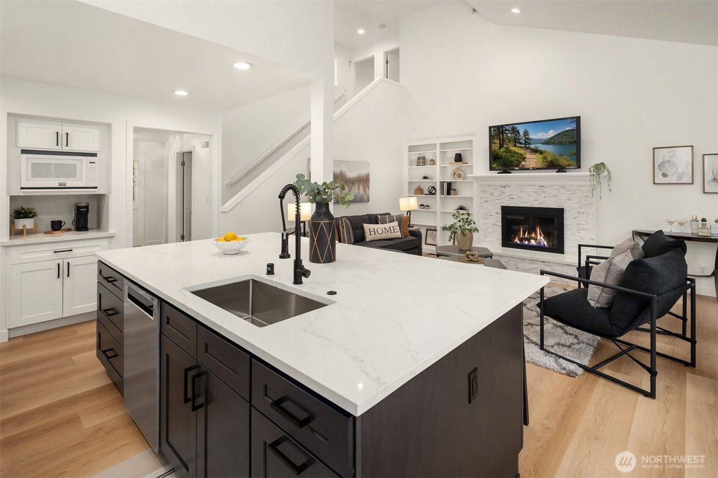 17158 NE 37th Place , Bellevue, WA 98008