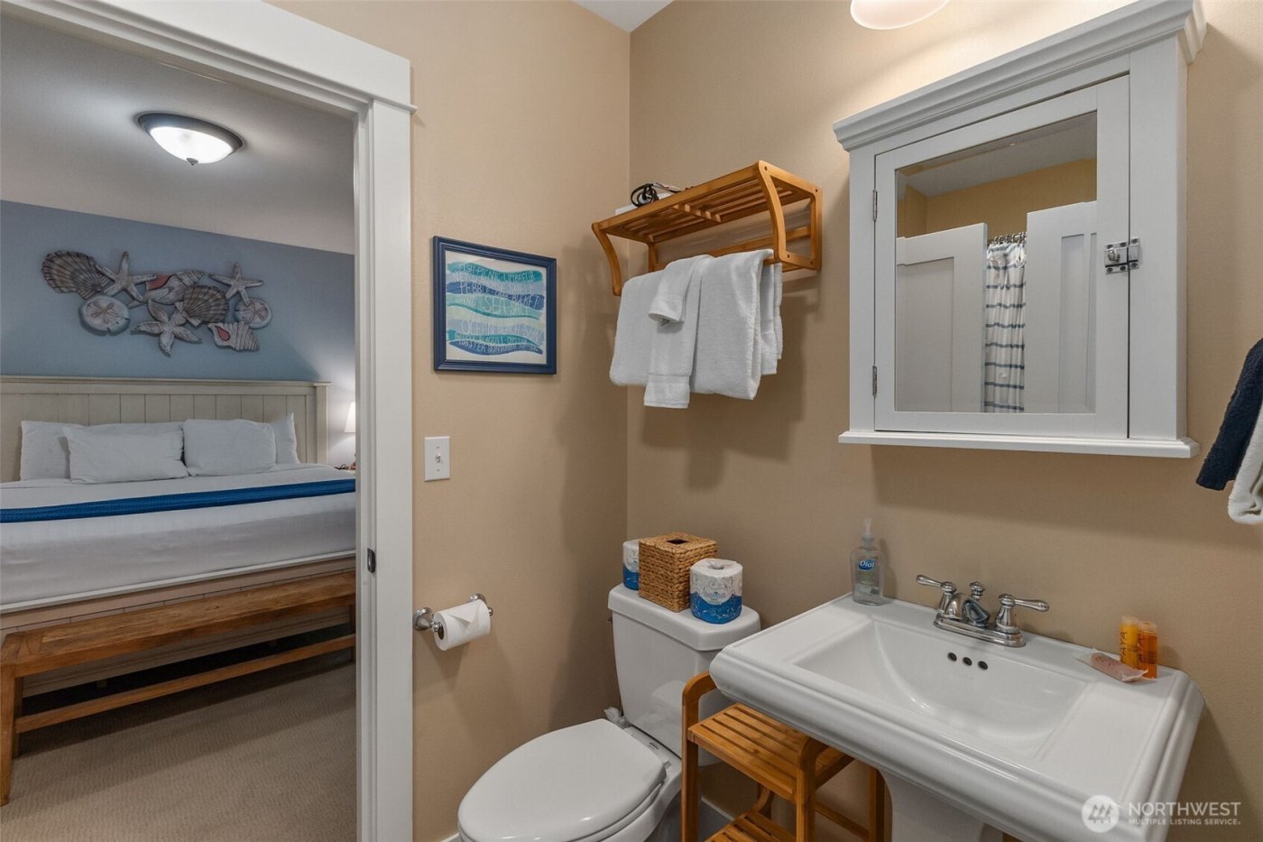 81 Compass Street , Pacific Beach, WA 98571