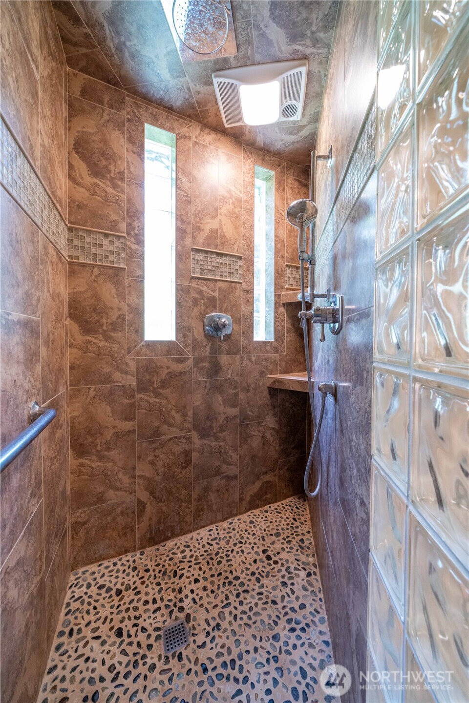 18118 236th Avenue NE, Woodinville, WA 98077-6767