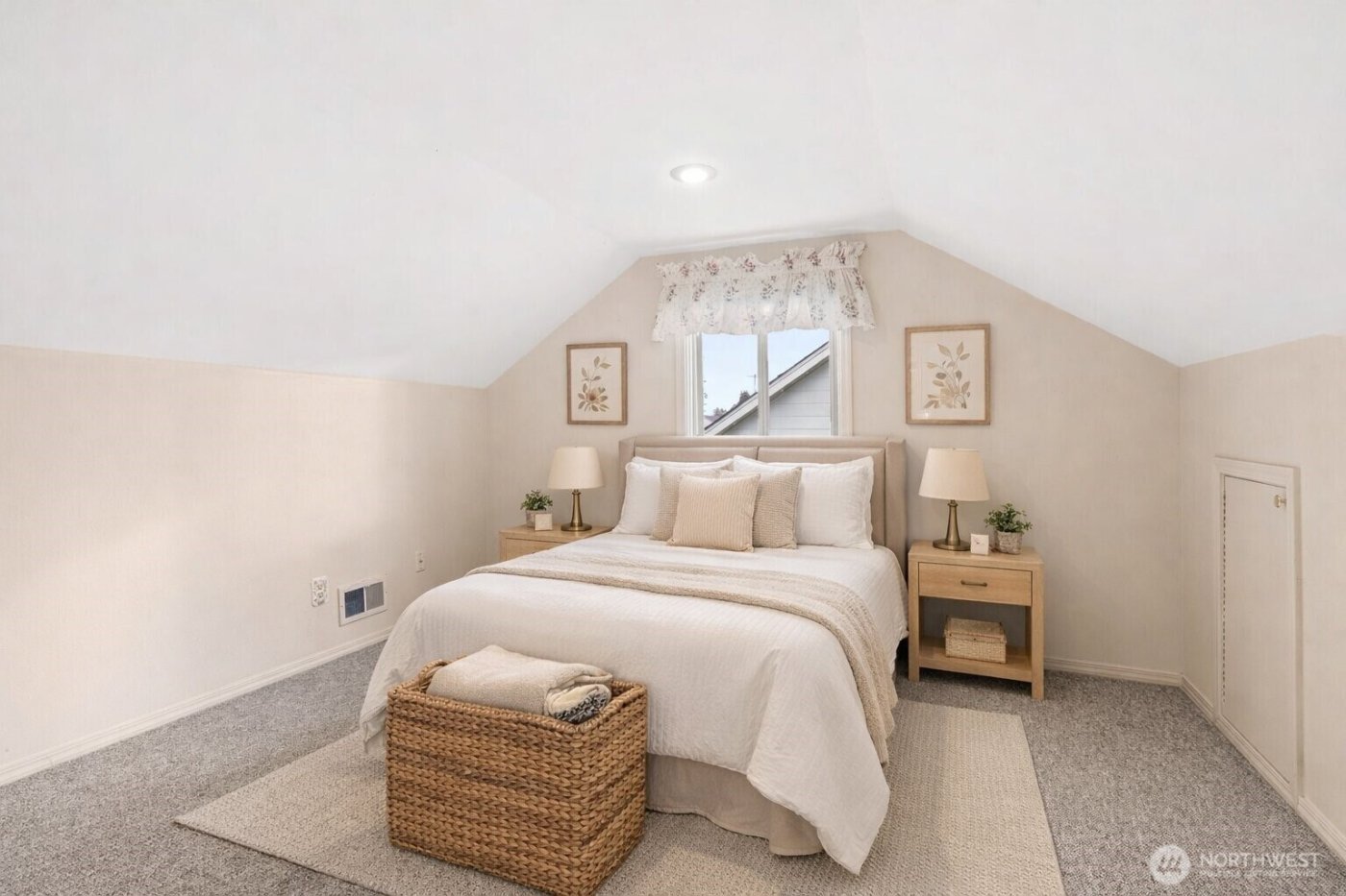 2950 39th Avenue NE, Tacoma, WA 98422