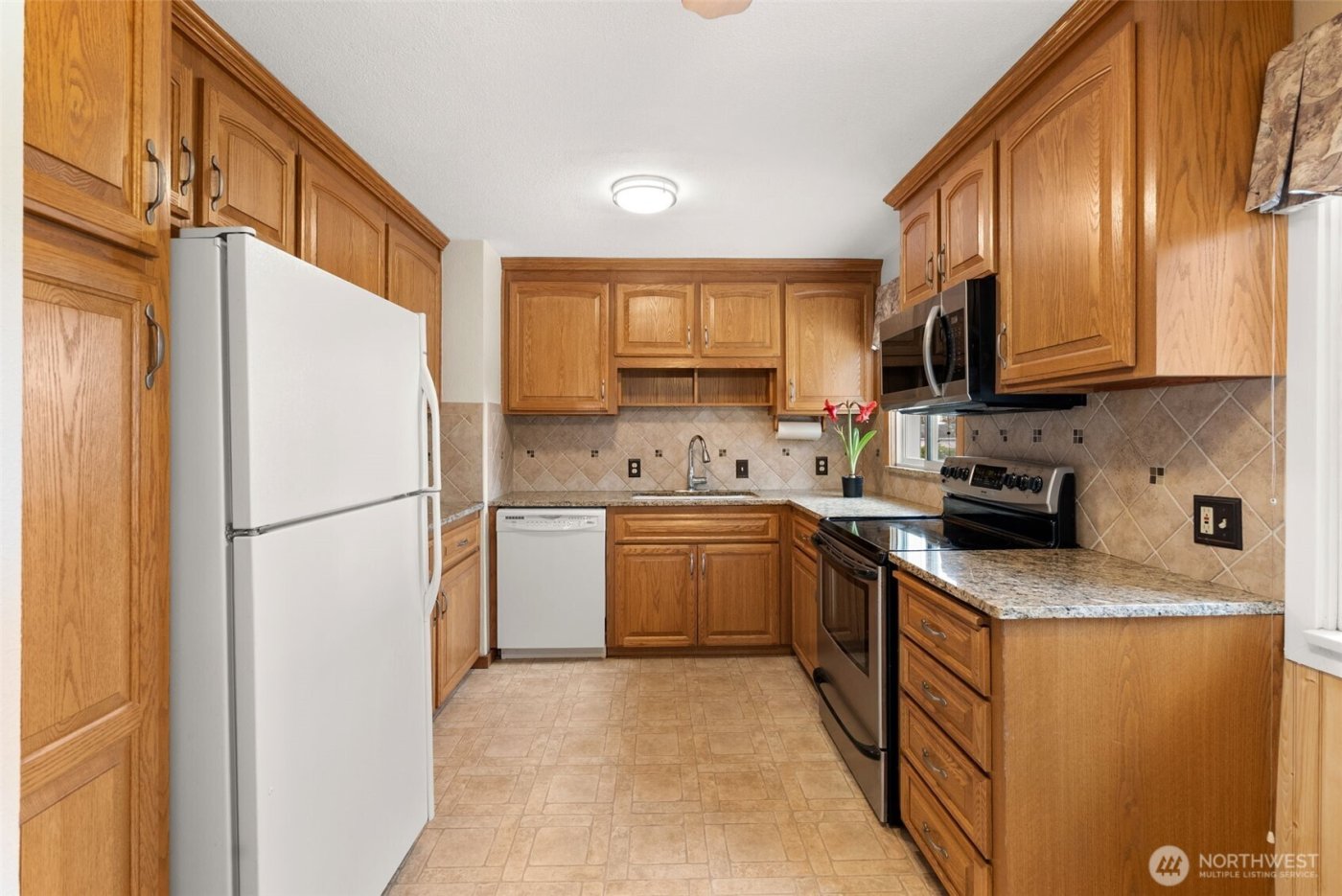 2950 39th Avenue NE, Tacoma, WA 98422