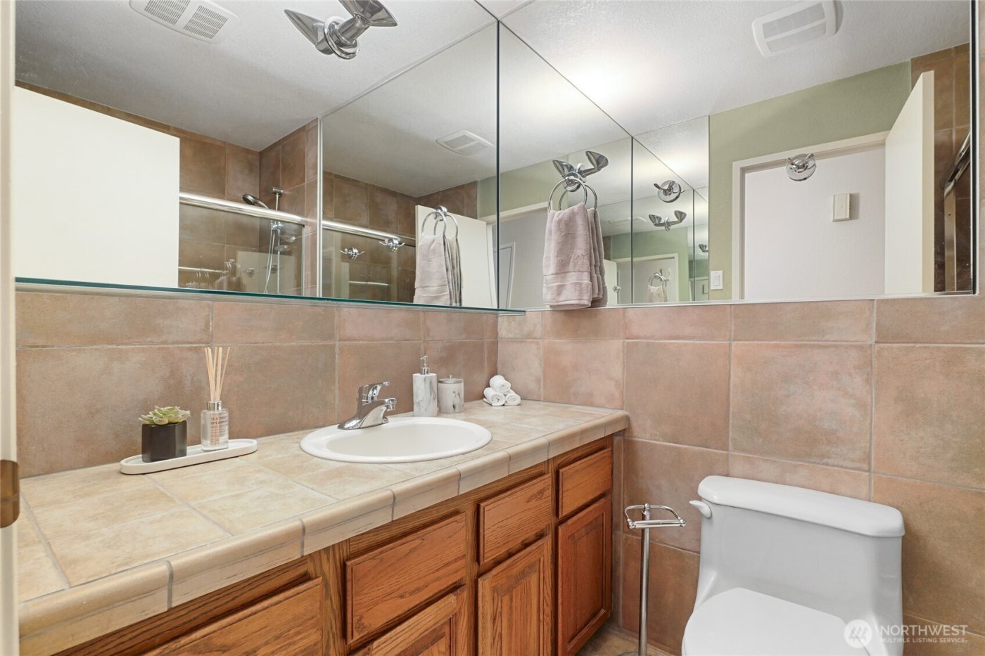 707 Harvest Road , Bothell, WA 98012-7784