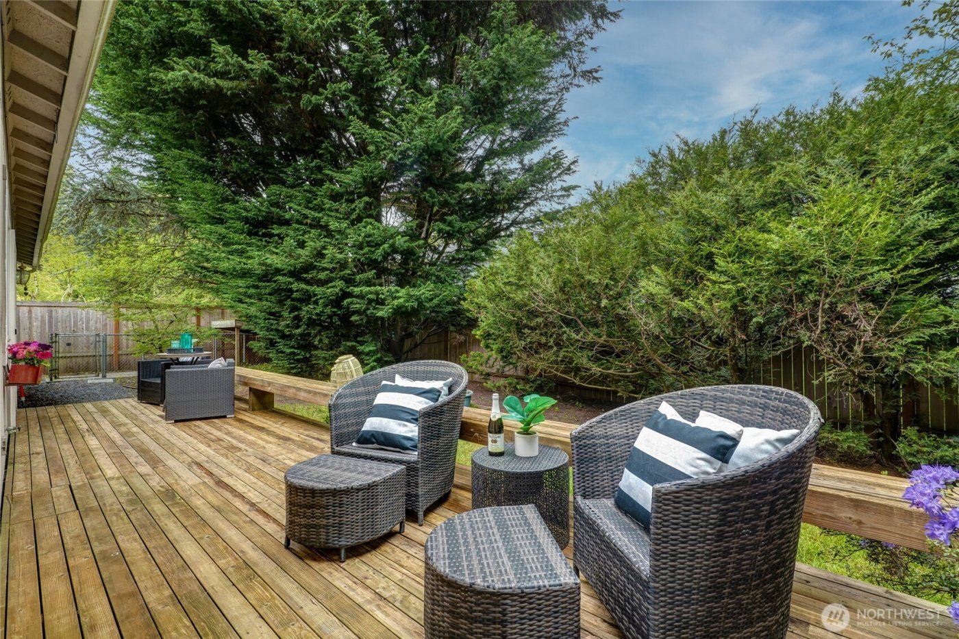 707 Harvest Road , Bothell, WA 98012-7784