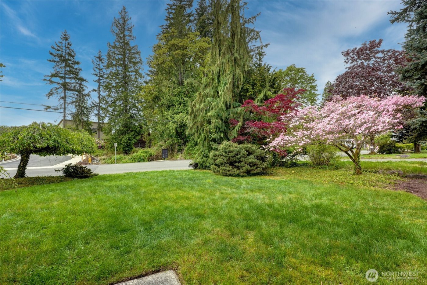 707 Harvest Road , Bothell, WA 98012-7784