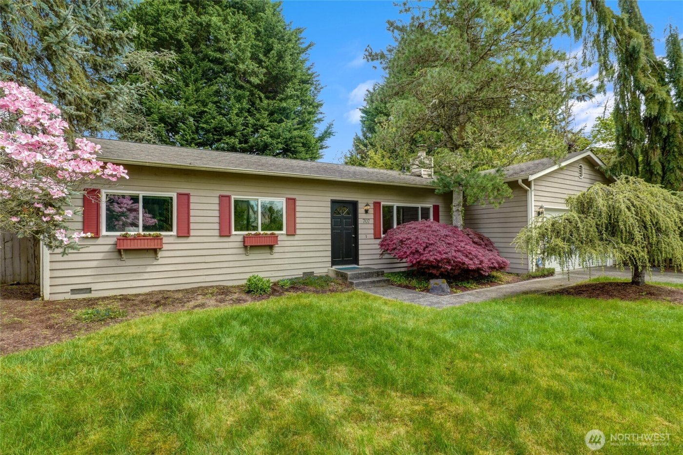 707 Harvest Road , Bothell, WA 98012-7784