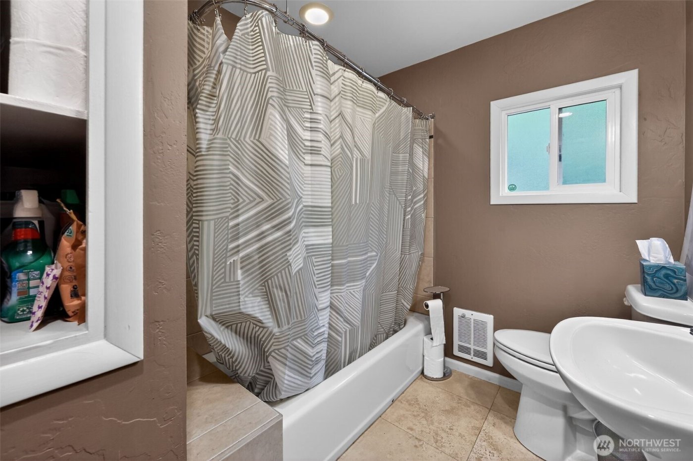 1111 E 8th Street , Port Angeles, WA 98362