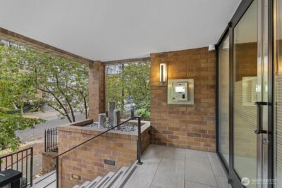 905 Cherry Street #601, Seattle, WA 98104 - Photo 2