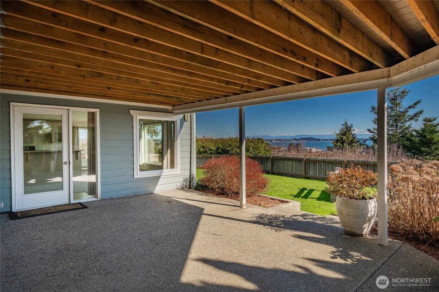 8024 Chinook Way , Blaine, WA 98230