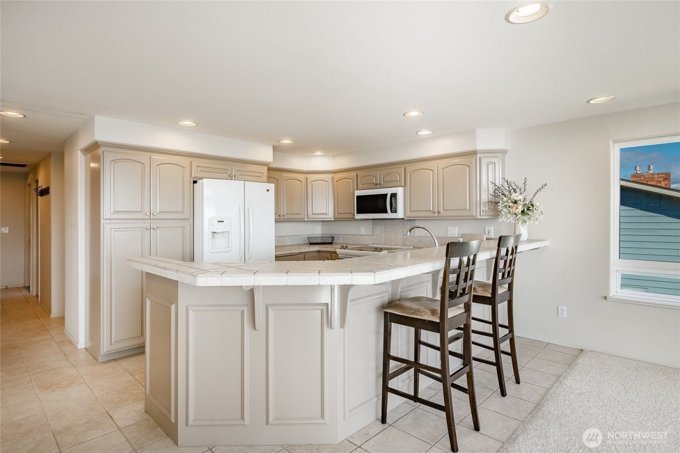 8024 Chinook Way , Blaine, WA 98230