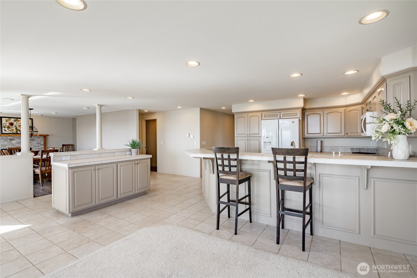 8024 Chinook Way , Blaine, WA 98230