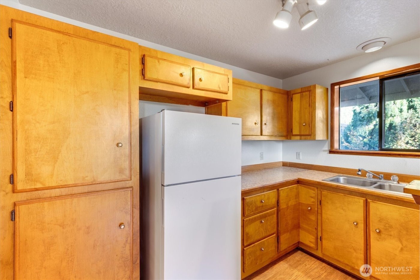 3004 Oak Street , Longview, WA 98632