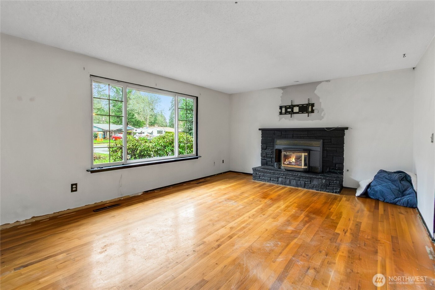 8214 Woodbourne Drive SW, Lakewood, WA 98499