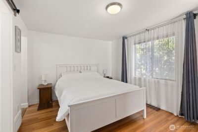 10019 Interlake Avenue N, Seattle, WA 98133 - Photo 15