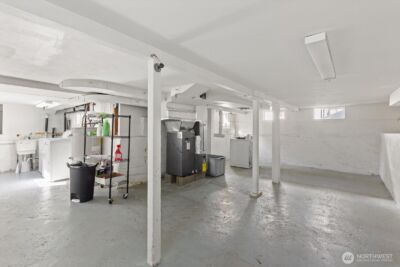 10019 Interlake Avenue N, Seattle, WA 98133 - Photo 19