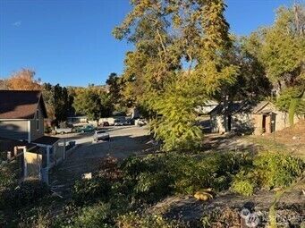 1111 E Allen Street , Chelan, WA 98816 - Photo 5