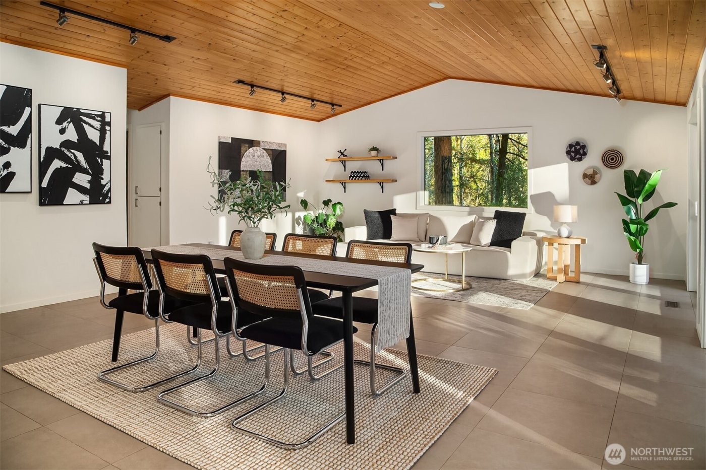 25112 SE 17th Street , Sammamish, WA 98075