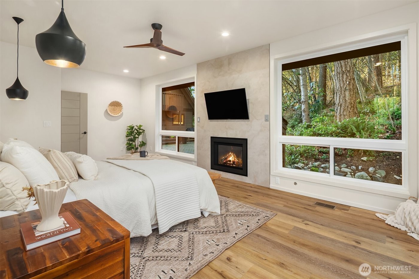 25112 SE 17th Street , Sammamish, WA 98075