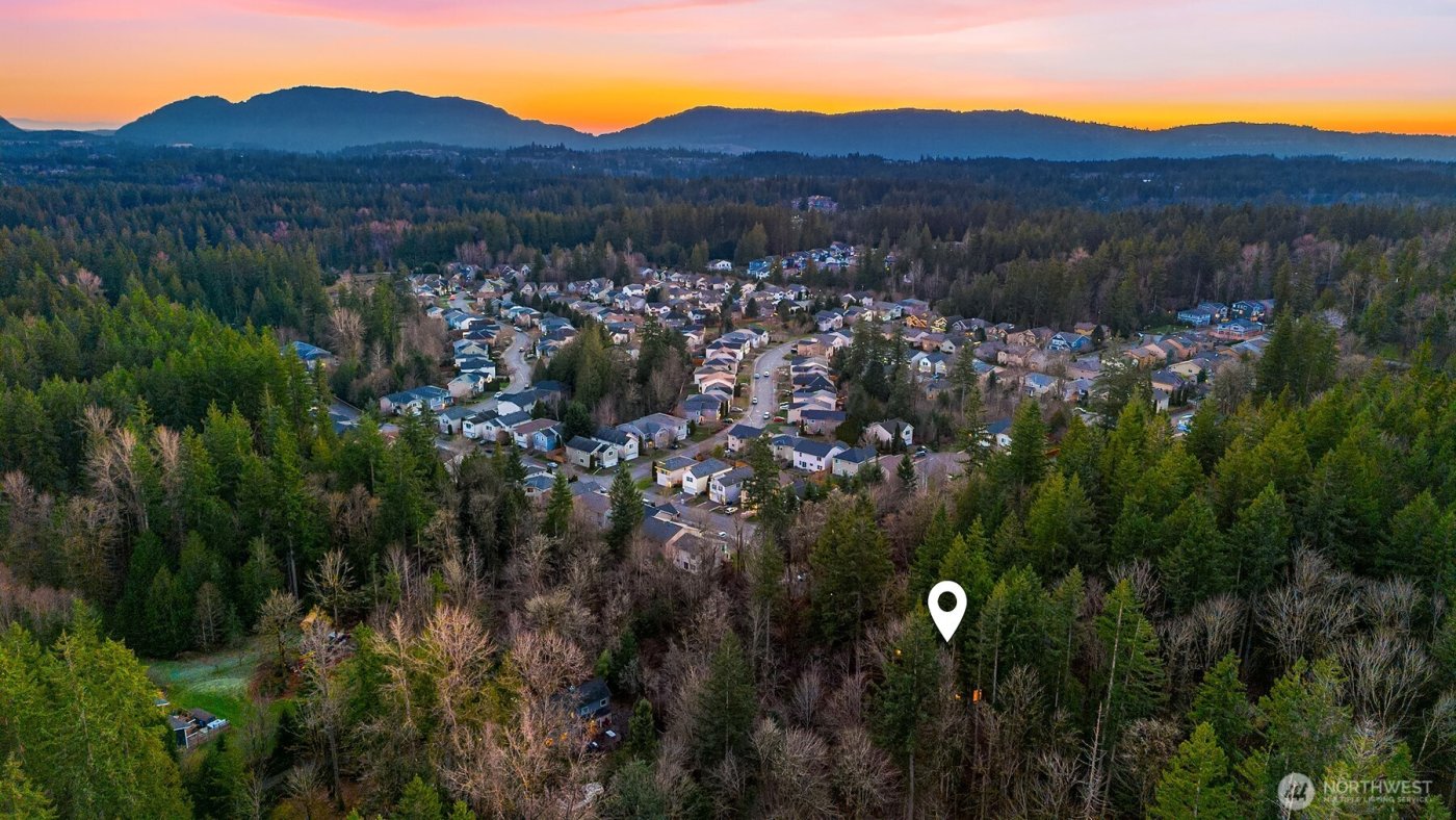 25112 SE 17th Street , Sammamish, WA 98075