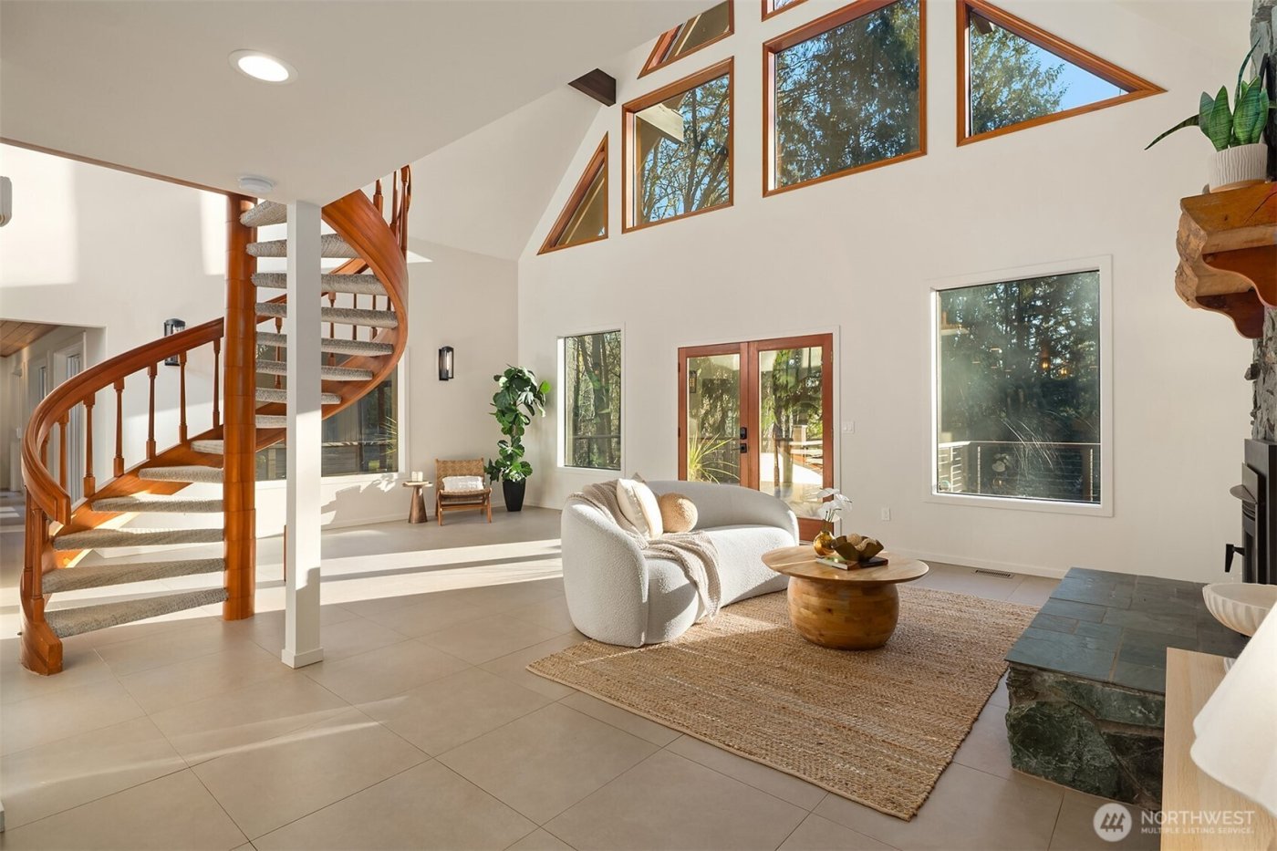 25112 SE 17th Street , Sammamish, WA 98075