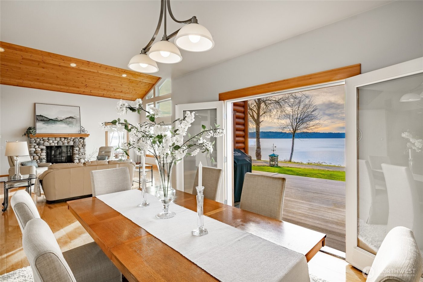 2176 Montfort Avenue , Blaine, WA 98230