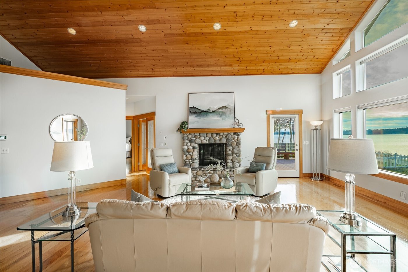 2176 Montfort Avenue , Blaine, WA 98230