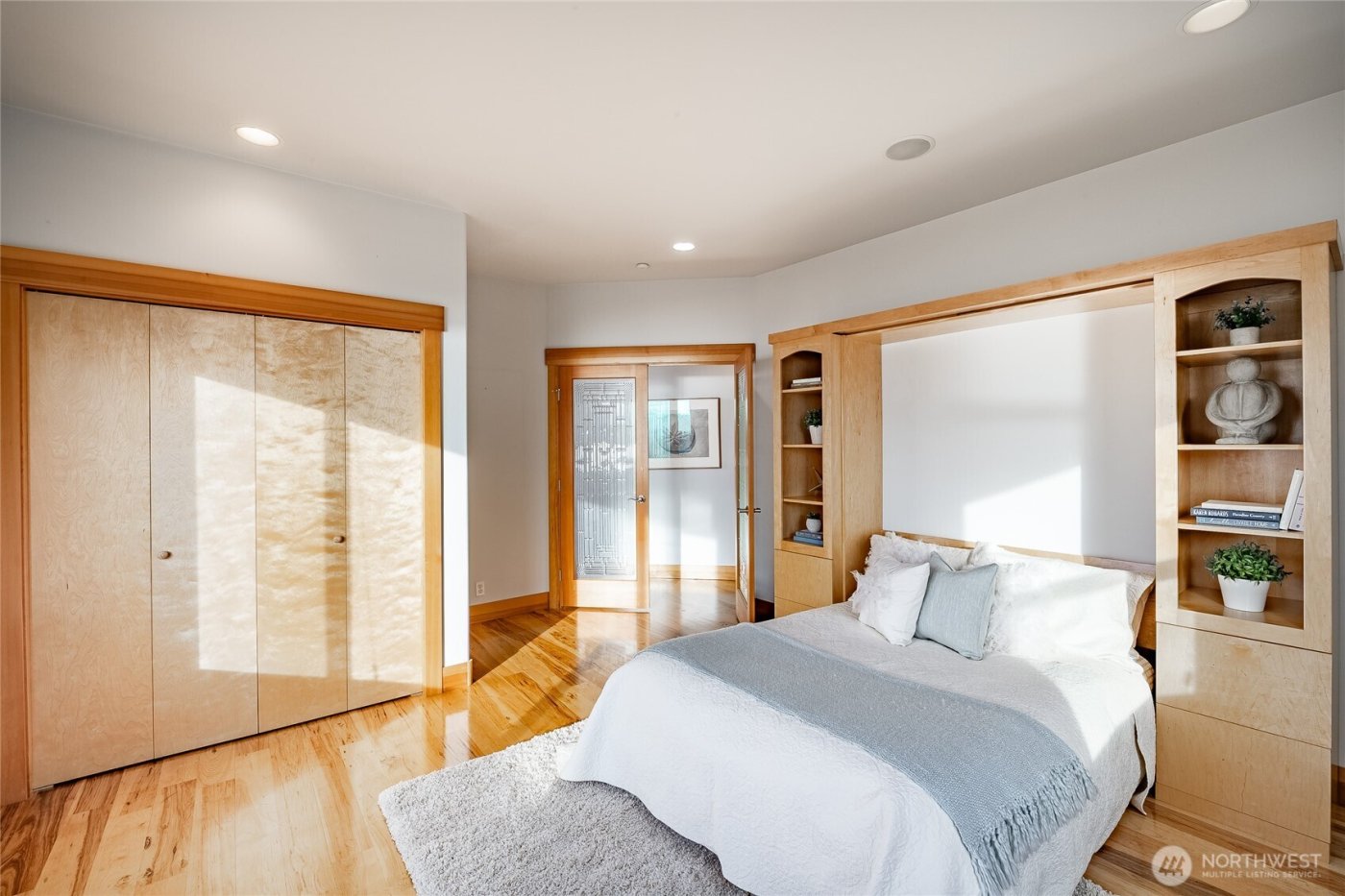 2176 Montfort Avenue , Blaine, WA 98230