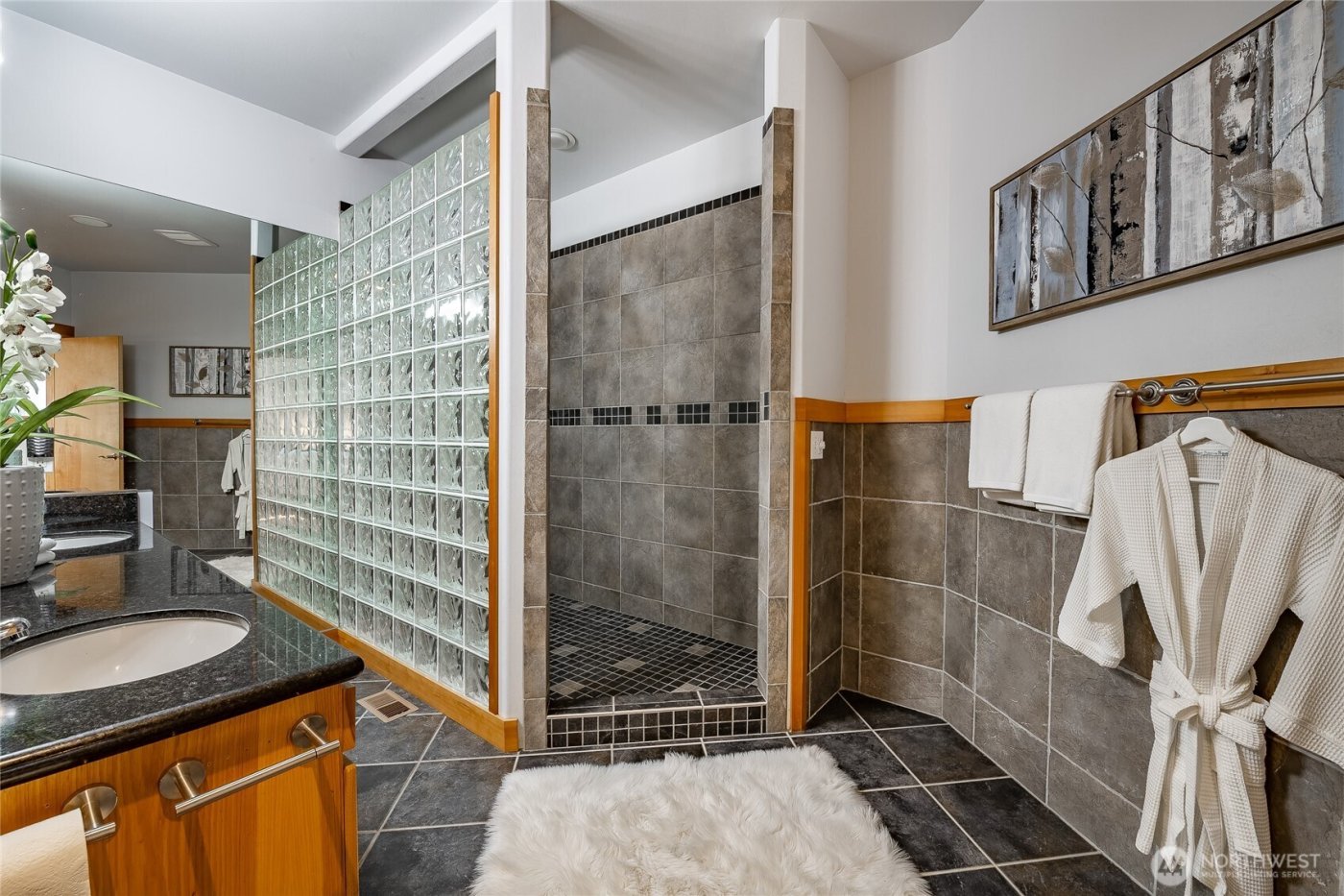 2176 Montfort Avenue , Blaine, WA 98230