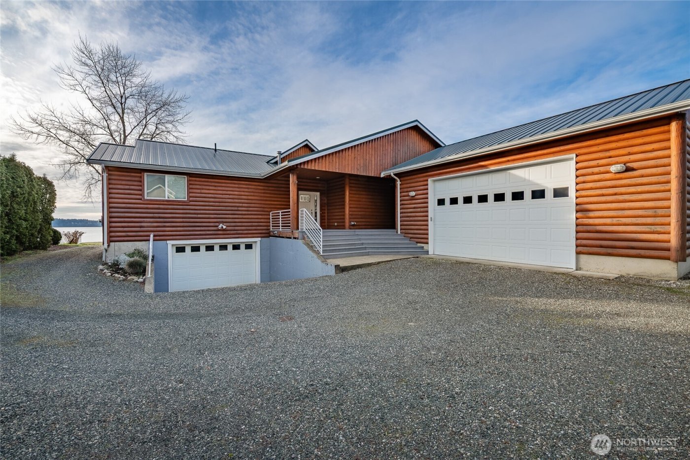 2176 Montfort Avenue , Blaine, WA 98230