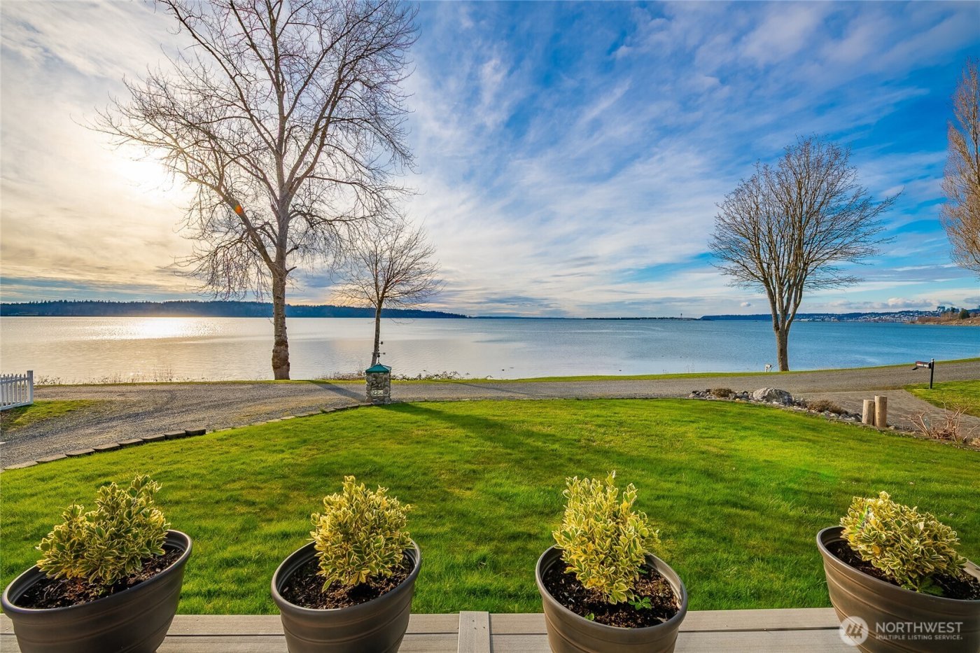 2176 Montfort Avenue , Blaine, WA 98230