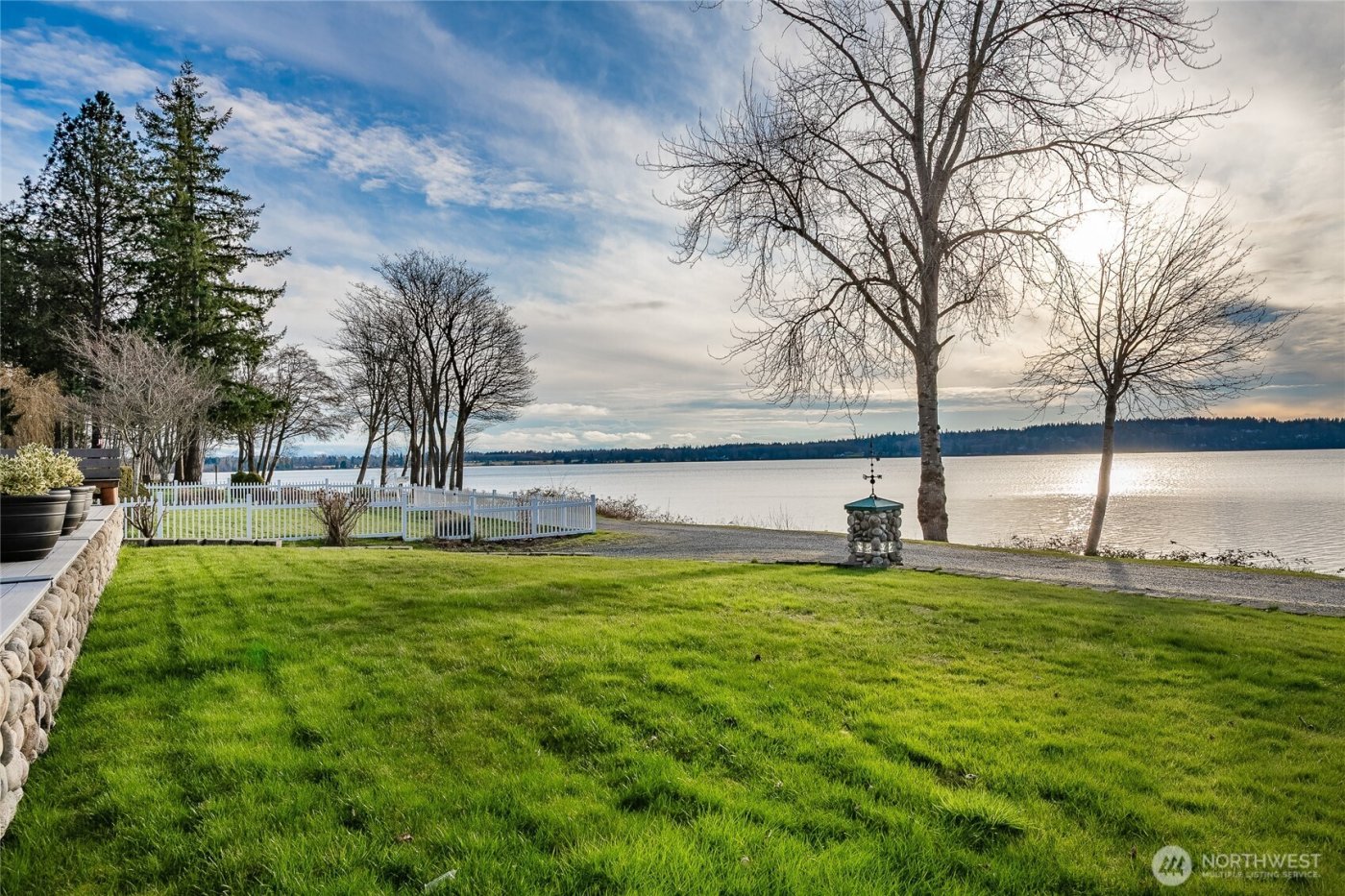 2176 Montfort Avenue , Blaine, WA 98230