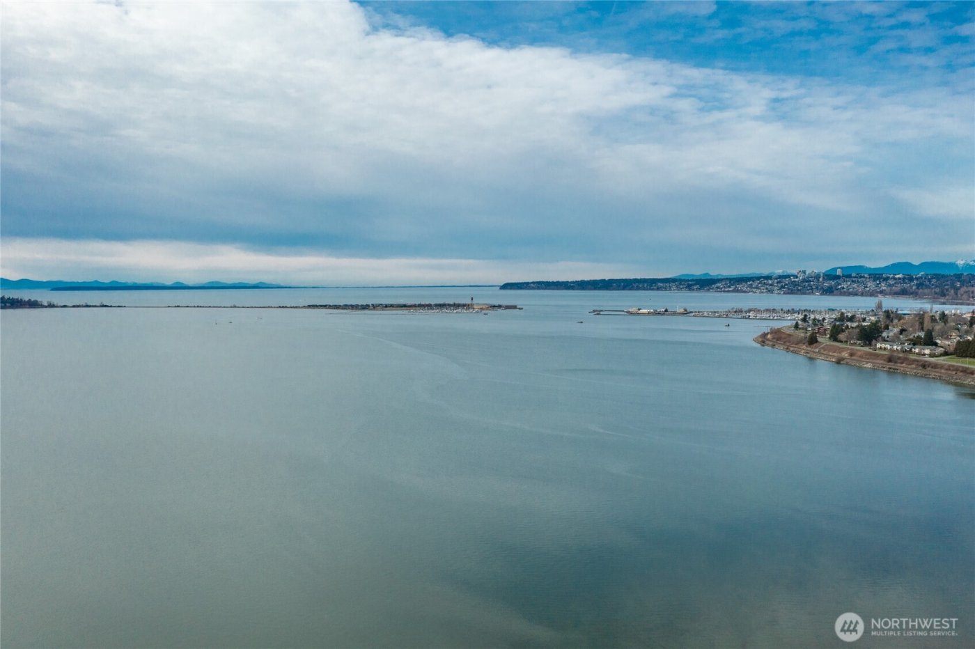 2176 Montfort Avenue , Blaine, WA 98230