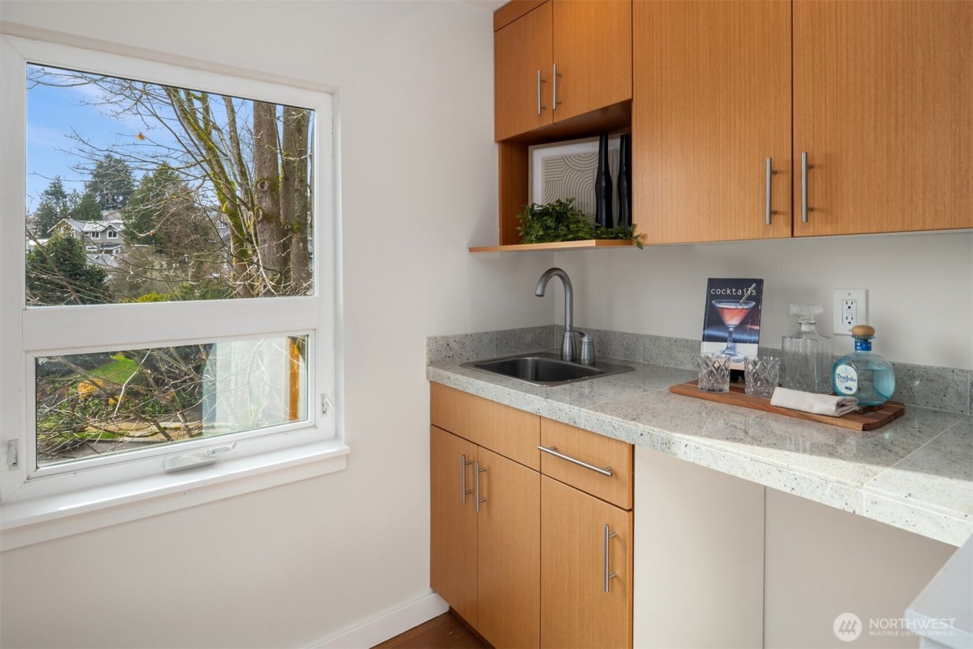 6206 52nd Avenue NE, Seattle, WA 98115