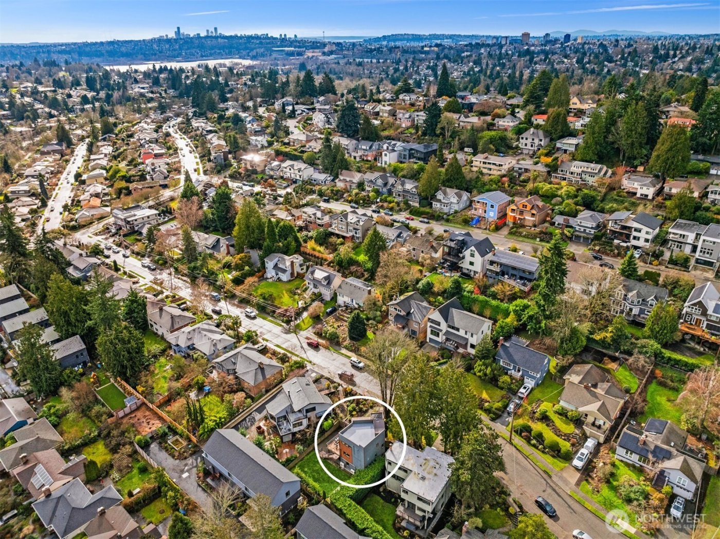 6206 52nd Avenue NE, Seattle, WA 98115