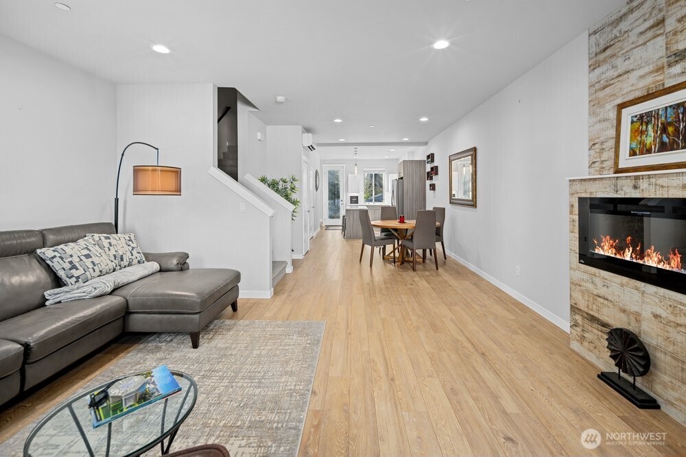 7628 222nd Street SW #A4, Edmonds, WA 98026