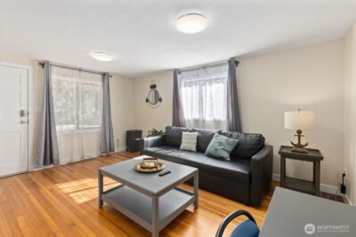 10019 Interlake Avenue N, Seattle, WA 98133 - Photo 11