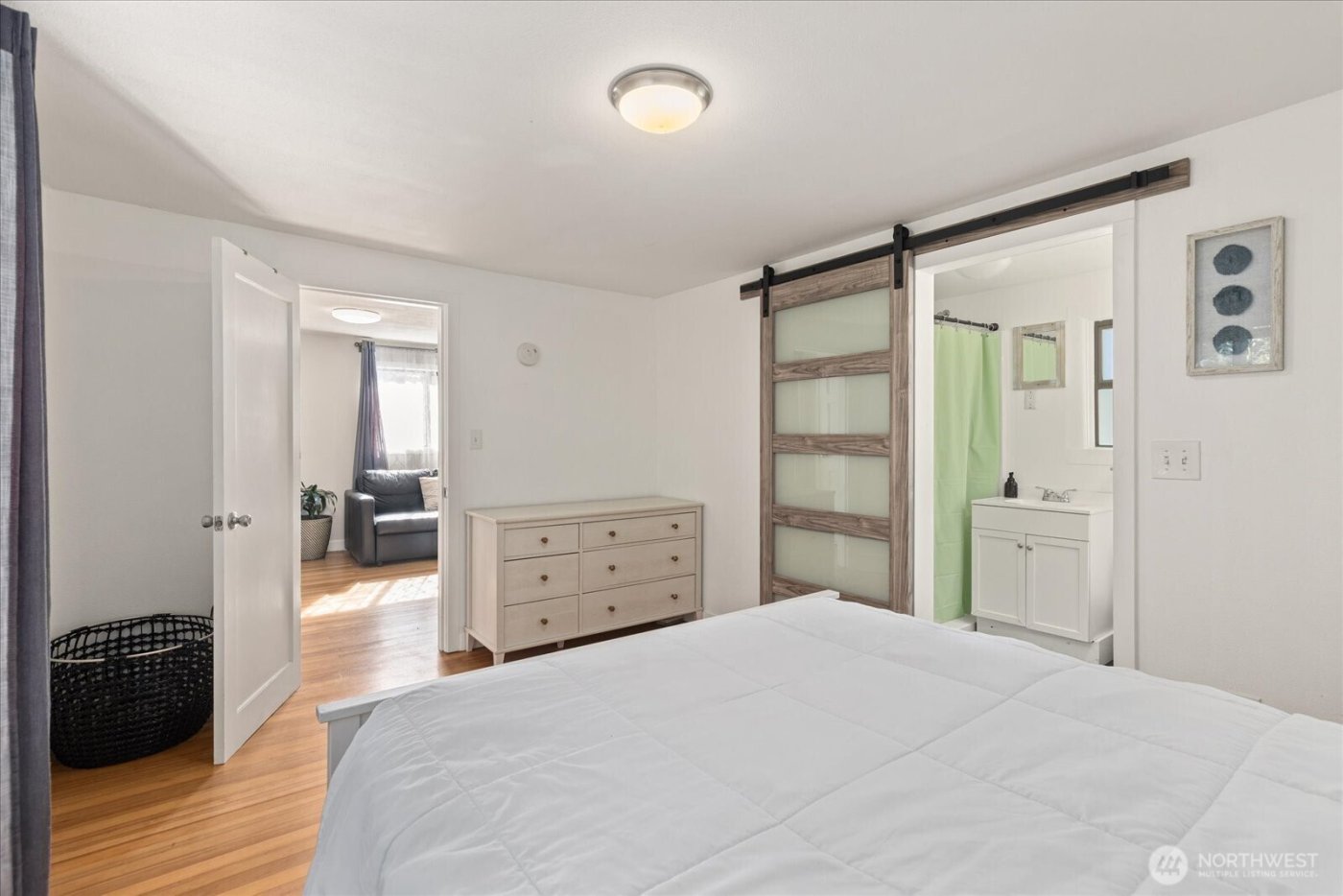 10019 Interlake Avenue N, Seattle, WA 98133