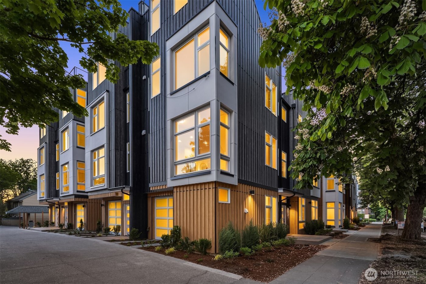 1715 17th Avenue , Seattle, WA 98122